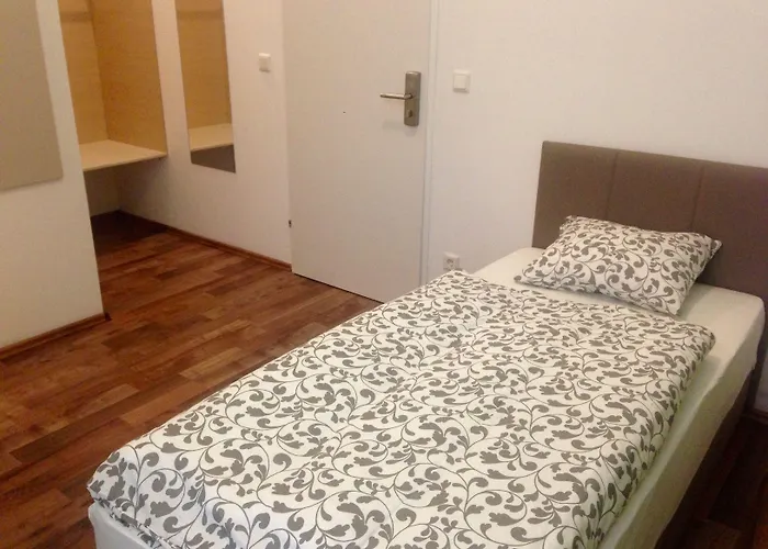 Guest house Dan In'n Out 3*